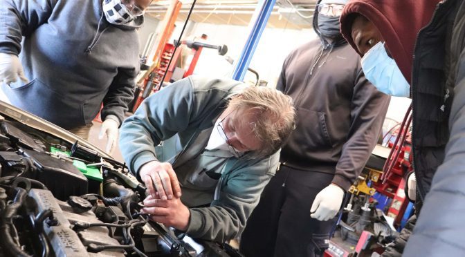 How Do Automotive Classes Pave The Way To Becoming A Diagnostic Technician?