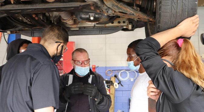 What Is The Average Salary Of An Auto Mechanic?