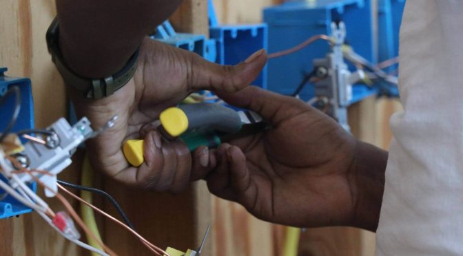 Top 10 Highest Paying the US States For Electricians?