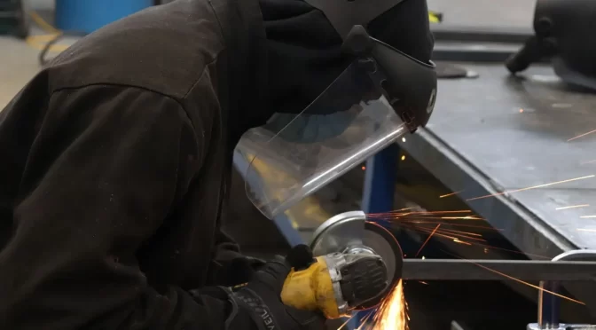 How do plumber schools help in earning 6 figures salaries?