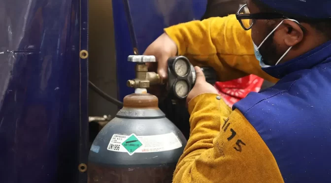 How Can A Professional Welder Bag A Union Position?