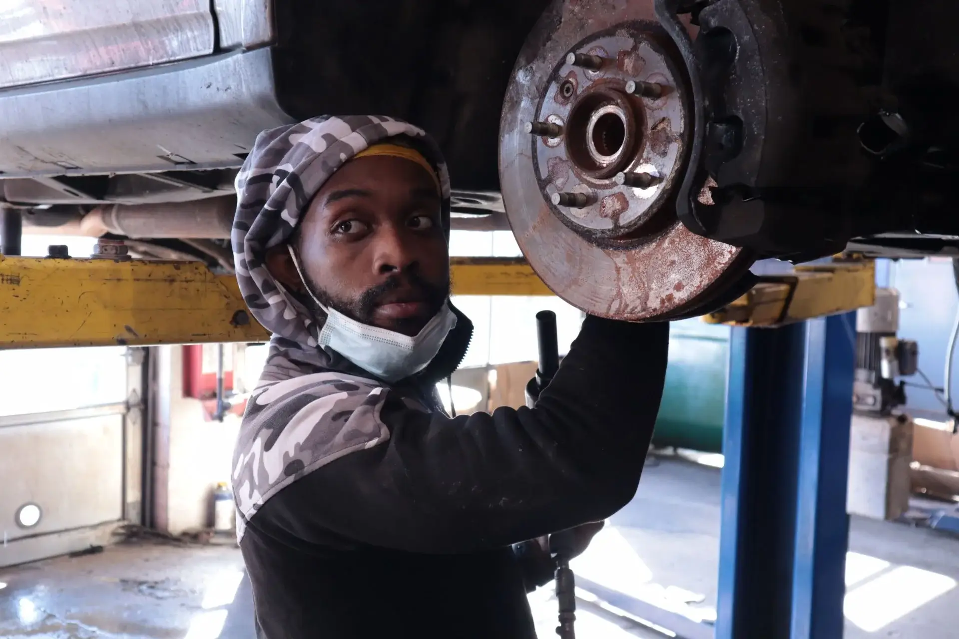 How Difficult Is It To Become An Auto Mechanic?