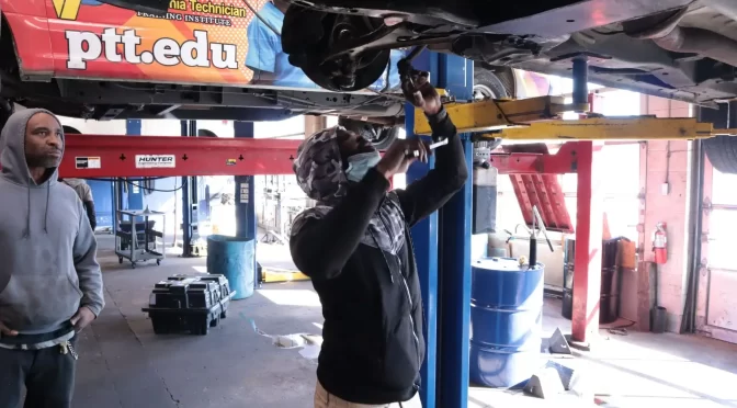 Auto Mechanic vs. Diesel Mechanic