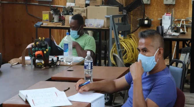 How to make a career as an Aviation electrician