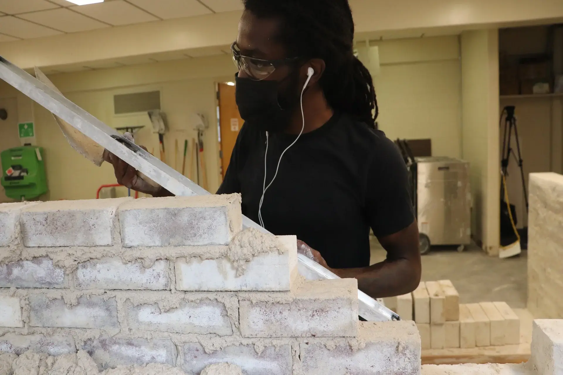 Masonry Jobs In Manufacturing: Creating Quality Products