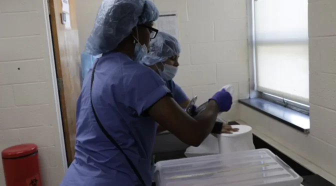 How To Become A Certified Nursing Assistant? The Difference In Salaries And Responsibilities