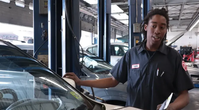 How Automotive Technicians Can Leverage Hybrid And Electric Vehicle Knowledge