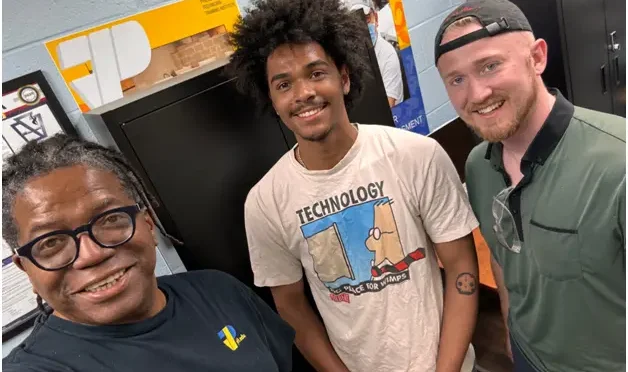 Success Without A College Degree: Philadelphia Grads Share Their Technician Training School Journeys