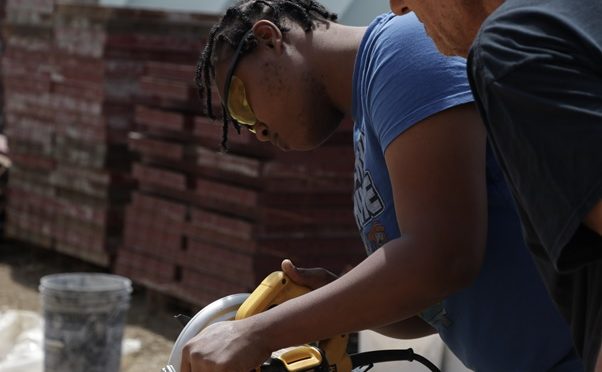 Why People Choose Skilled Trades Training Over Traditional College