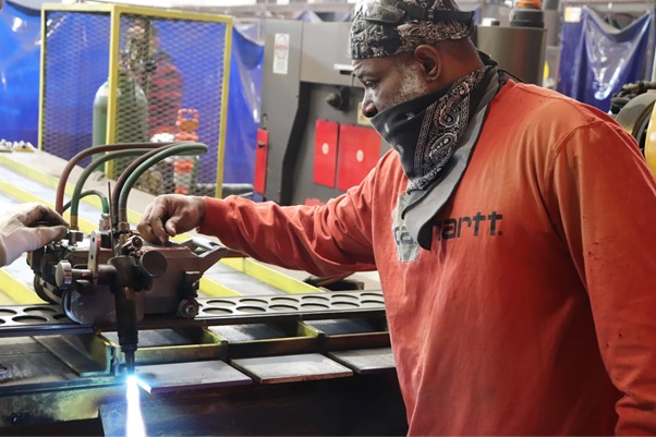 A technician in one of the best-paying jobs in Philadelphia