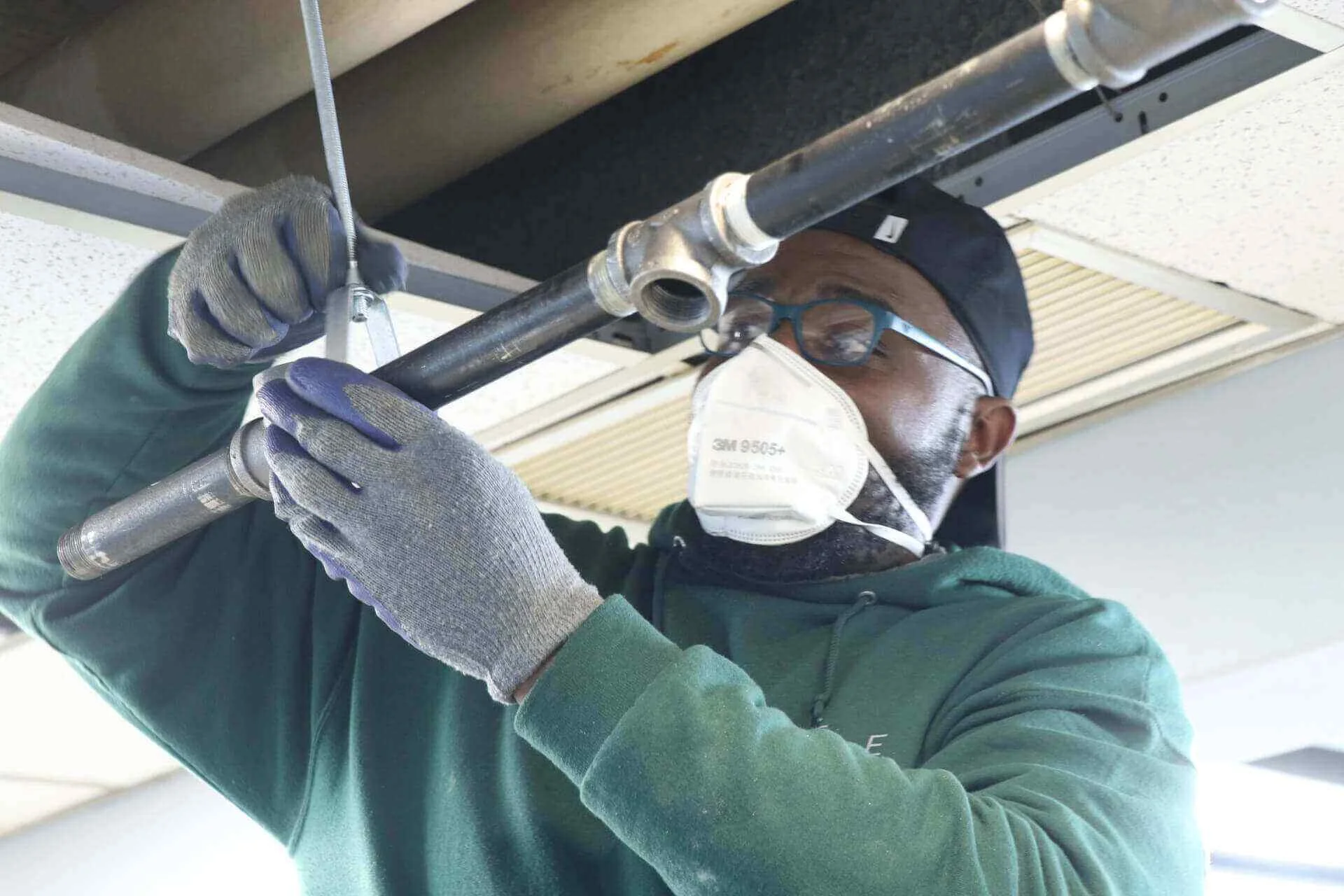 Can Pipefitters Make $100K a Year? Real Salary Ceilings and Career Paths